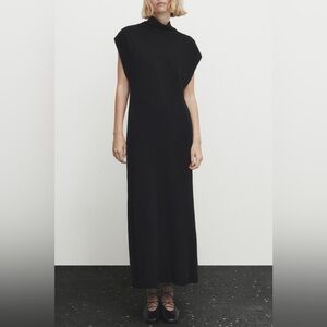 MASSIMO DUTTI Long Knit Dress With A Mock
Turtleneck Black Medium